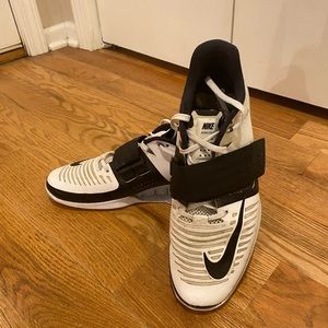 Nike Romelos - Women’s size 10.5